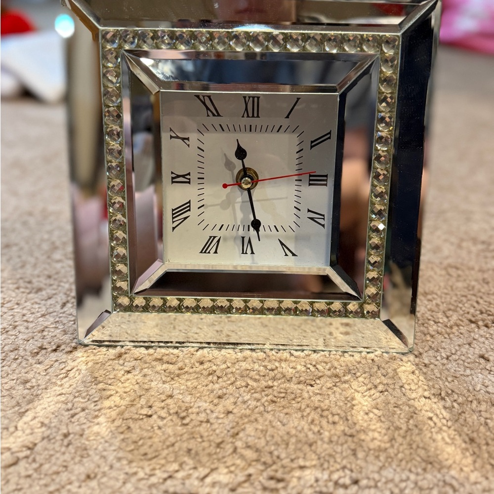 Elegant crystal and mirror square clock